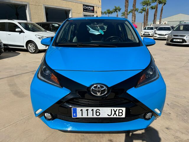 TOYOTA AYGO 1.0 XPLAY SPANISH LHD IN SPAIN 25000 MILES SUPERB 2017